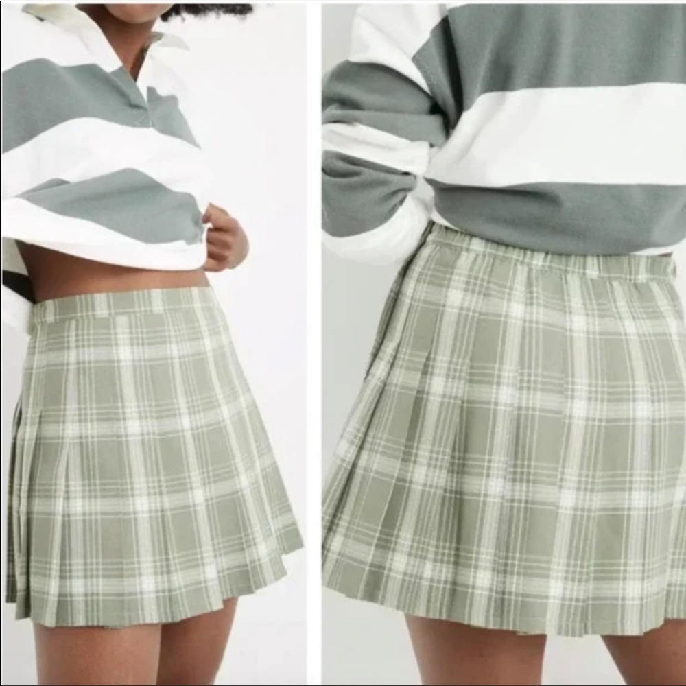 Green plaid mini skirt
